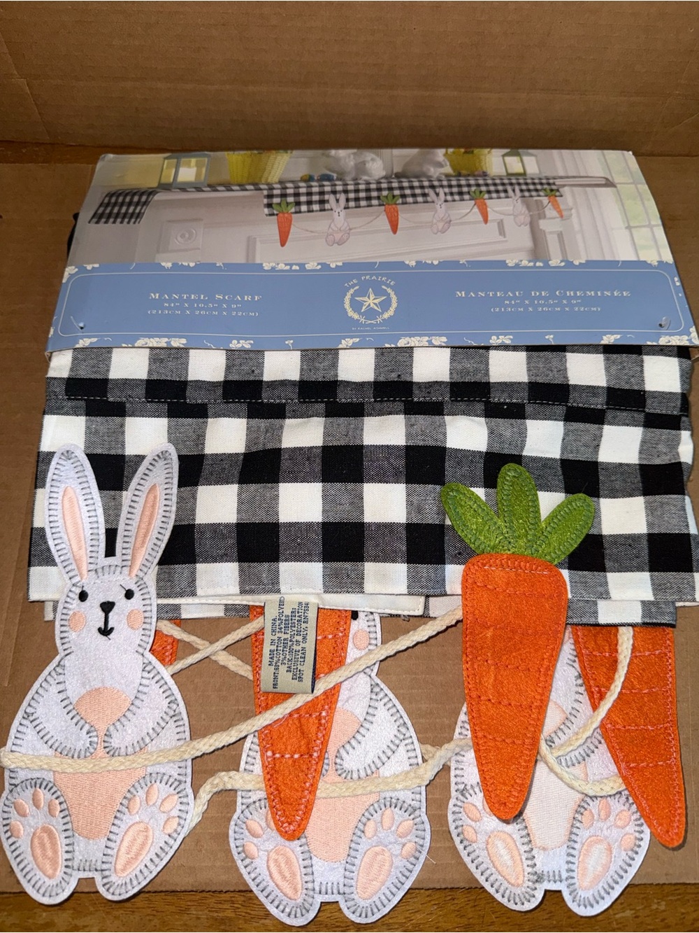 Rachel Ashwell Prairie Mantle Scarf. Buffalo Plaid Bunnies Carrots Easter A16